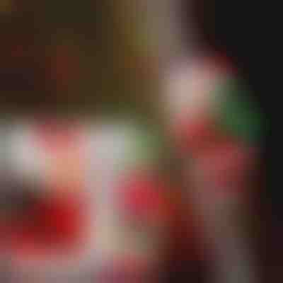 Djed Mraz se penje uz ljestve | LADDERSANTA